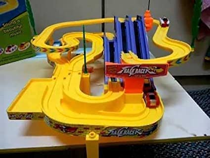 TRACK RACER RACING CAR SET WITH 4 MINIATURE CARS ROTATING HELICOPTER AND THRILLING SOUND